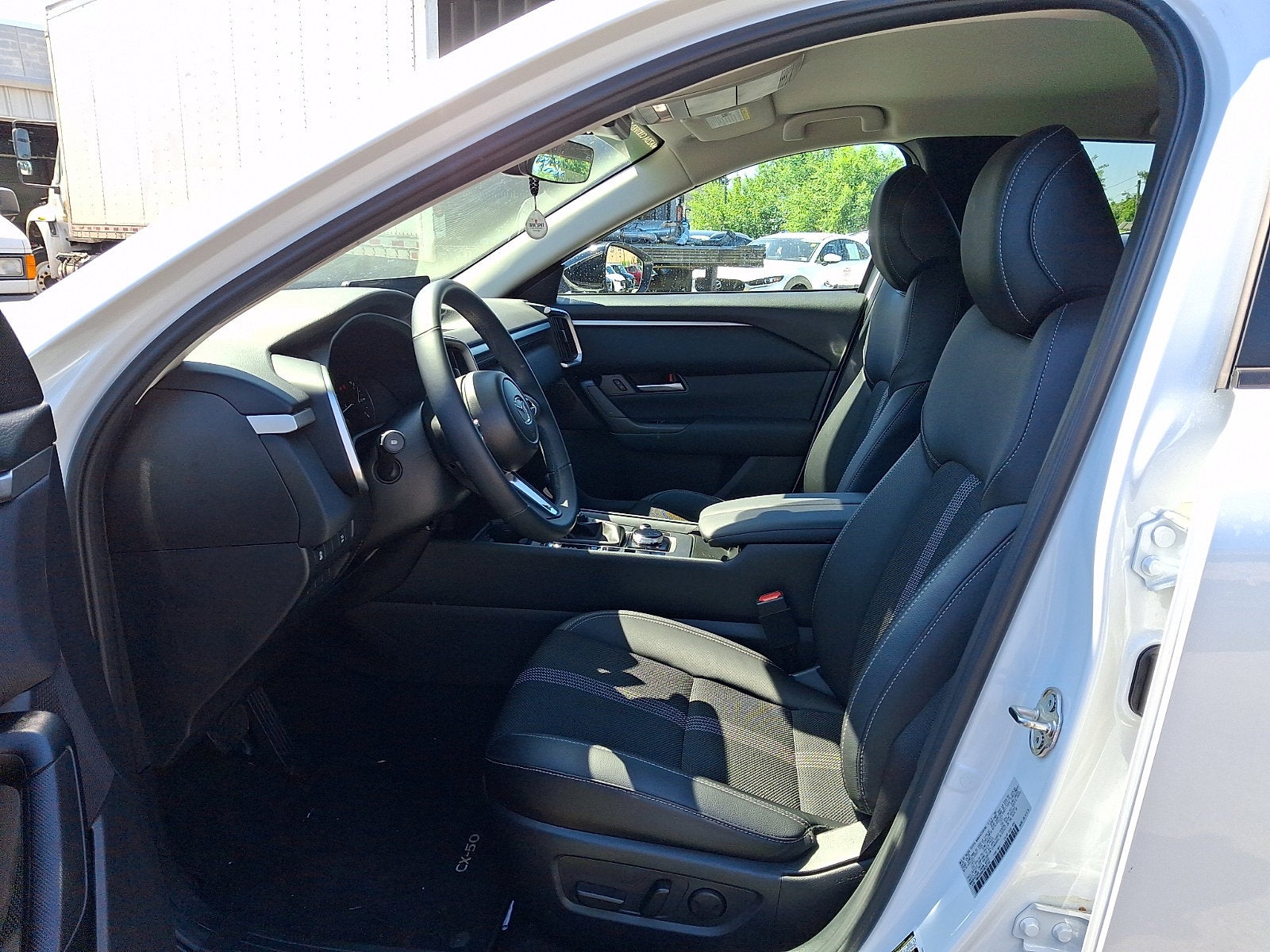 2025 Mazda Mazda CX-50 2.5 S Preferred Package