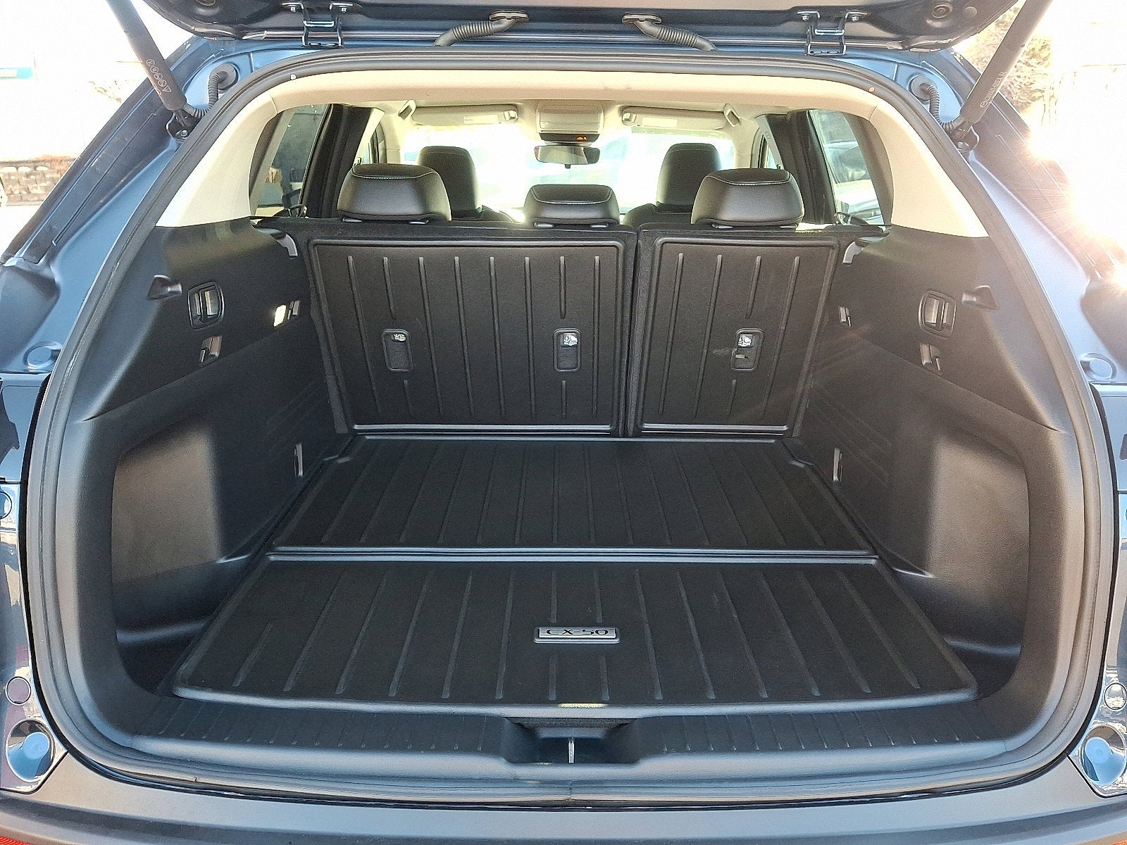 2025 Mazda Mazda CX-50 2.5 S Preferred Package