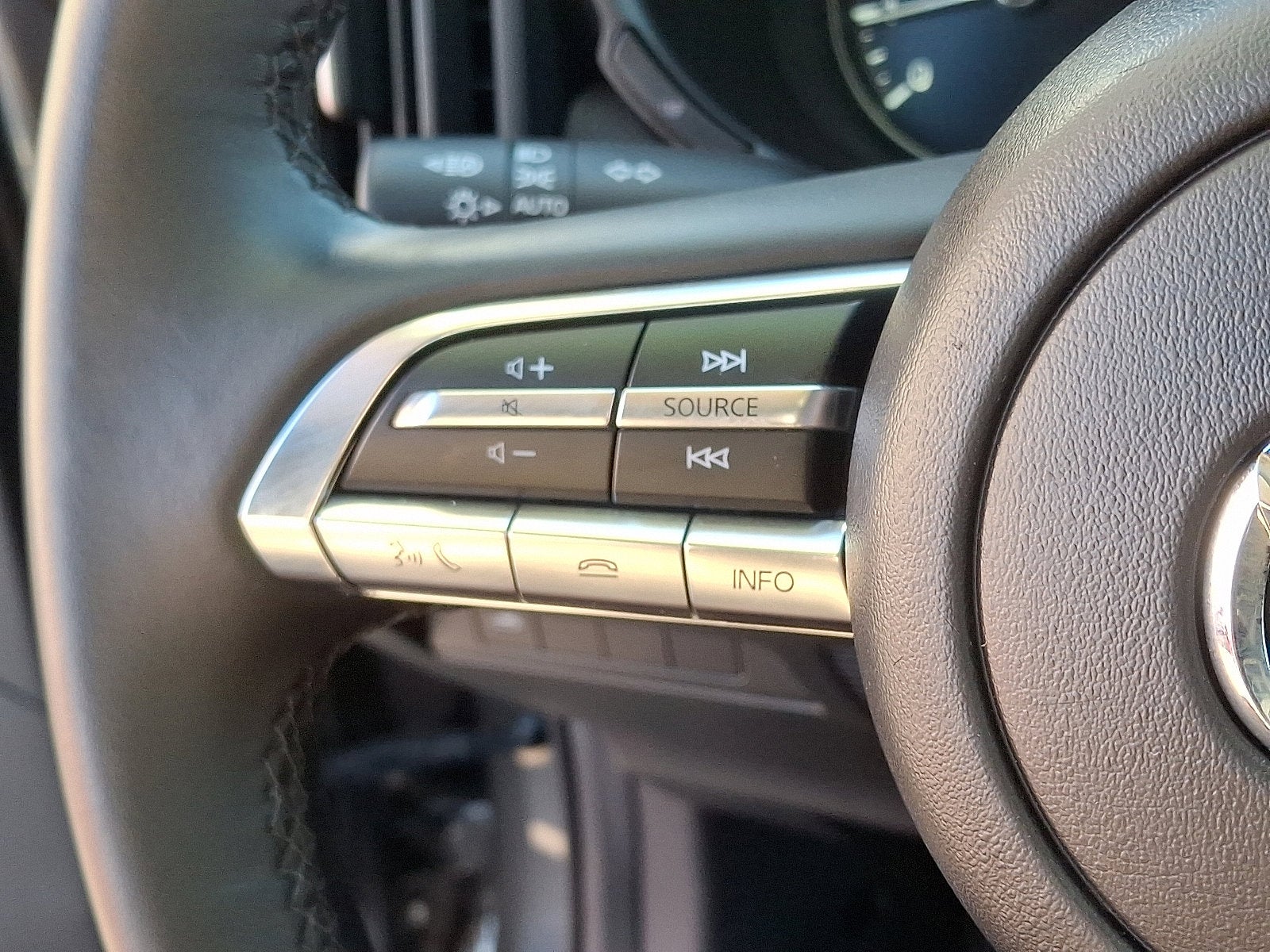 2025 Mazda Mazda CX-50 2.5 S Preferred Package